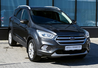 Подержанный автомобиль Ford Kuga 2019 года (7 фото)