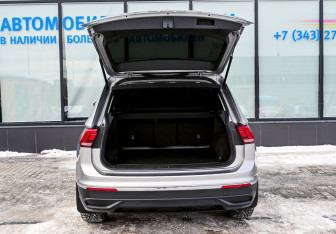 Подержанный автомобиль Volkswagen Tiguan 2021 года (20 фото)