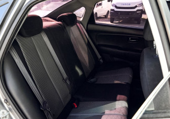 Подержанный автомобиль Hyundai Elantra Sedan 2010 года (21 фото)