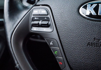 Подержанный автомобиль Kia Cerato Sedan 2015 года (13 фото)