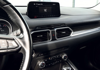 Подержанный автомобиль Mazda CX-5 2018 года (11 фото)