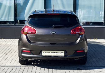 Подержанный автомобиль Kia Ceed Hatchback 2014 года (4 фото)