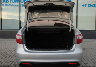 Подержанный автомобиль Kia Rio Sedan 2014 года (23 фото)