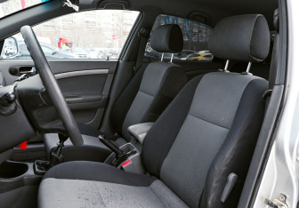 Подержанный автомобиль Chevrolet Lacetti Hatchback 2012 года (14 фото)