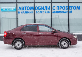 Подержанный автомобиль Lifan Solano 2011 года (7 фото)