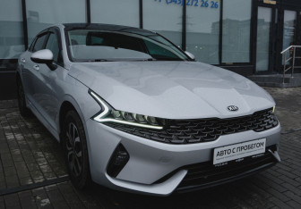 Подержанный автомобиль Kia K5 2021 года (7 фото)