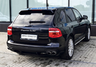 Подержанный автомобиль Porsche Cayenne 2007 года (5 фото)