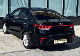 Подержанный автомобиль Kia Rio Sedan 2020 года (3 фото)