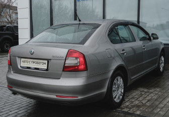 Подержанный автомобиль Skoda Octavia Liftback 2013 года (5 фото)