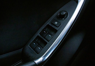 Подержанный автомобиль Mazda CX-5 2014 года (12 фото)