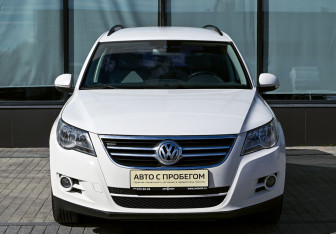 Подержанный автомобиль Volkswagen Tiguan 2010 года (8 фото)