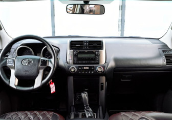 Подержанный автомобиль Toyota Land Cruiser Prado 2012 года (18 фото)