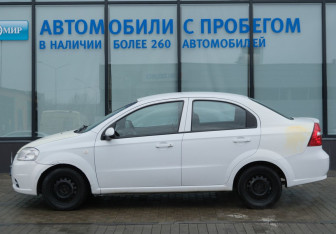 Подержанный автомобиль Chevrolet Aveo Sedan 2011 года (2 фото)