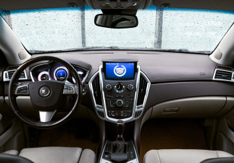 Подержанный автомобиль Cadillac SRX 2011 года (18 фото)