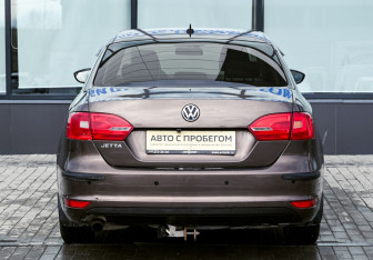 Подержанный автомобиль Volkswagen Jetta Sedan 2012 года (4 фото)