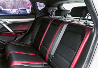 Подержанный автомобиль Geely Coolray 2021 года (20 фото)