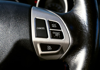 Подержанный автомобиль Mitsubishi ASX 2010 года (13 фото)