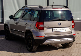 Подержанный автомобиль Skoda Yeti 2016 года (3 фото)