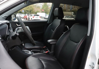 Подержанный автомобиль Chery Tiggo 5 2014 года (16 фото)