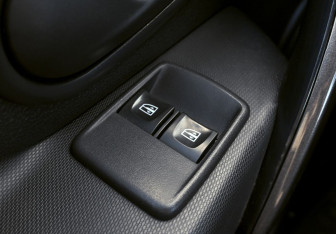 Подержанный автомобиль Renault Sandero 2018 года (12 фото)