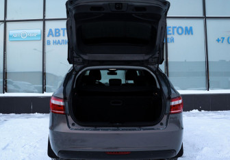 Подержанный автомобиль LADA (ВАЗ) Vesta Wagon 2020 года (20 фото)