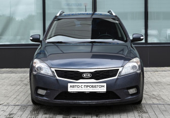 Подержанный автомобиль Kia Ceed Wagon 2010 года (8 фото)