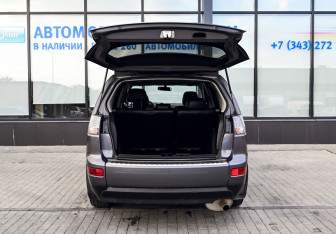 Подержанный автомобиль Mitsubishi Outlander 2007 года (21 фото)