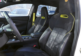 Подержанный автомобиль Changan UNI-T 2021 года (16 фото)