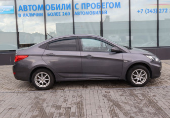 Подержанный автомобиль Hyundai Solaris Sedan 2012 года (6 фото)