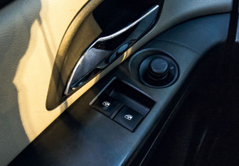 Подержанный автомобиль Chevrolet Cruze Sedan 2012 года (12 фото)
