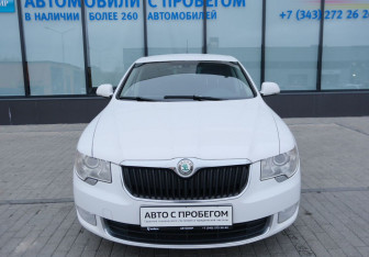 Подержанный автомобиль Skoda Superb Liftback 2008 года (8 фото)