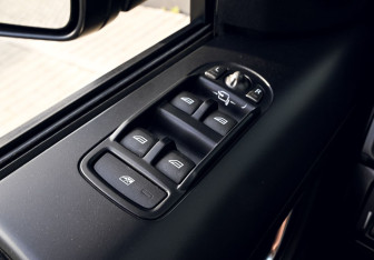 Подержанный автомобиль Land Rover Freelander 2014 года (10 фото)