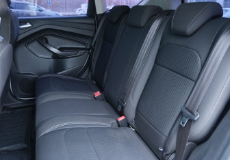 Подержанный автомобиль Ford Kuga 2017 года (17 фото)