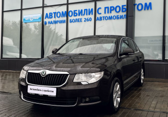Подержанный автомобиль Skoda Superb Liftback 2012 года (9 фото)