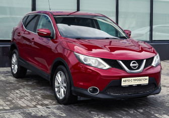 Подержанный автомобиль Nissan Qashqai 2014 года (21 фото)