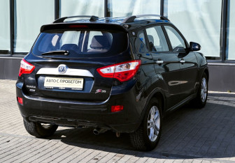 Подержанный автомобиль Changan CS35 2018 года (5 фото)