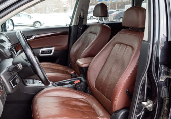 Подержанный автомобиль Opel Antara 2014 года (15 фото)