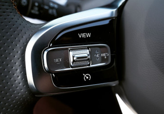 Подержанный автомобиль GAC GS8 2023 года (13 фото)