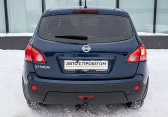 Подержанный автомобиль Nissan Qashqai 2008 года (5 фото)