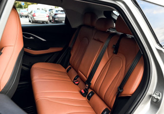 Подержанный автомобиль Omoda C5 2023 года (19 фото)