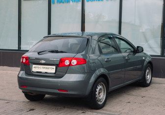 Подержанный автомобиль Chevrolet Lacetti Hatchback 2012 года (5 фото)