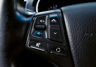 Подержанный автомобиль Kia Sorento 2015 года (14 фото)