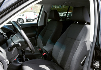 Подержанный автомобиль Volkswagen Tiguan 2013 года (14 фото)