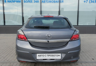 Подержанный автомобиль Opel Astra Hatchback 2007 года (4 фото)