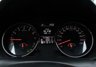 Подержанный автомобиль Nissan Qashqai 2013 года (16 фото)