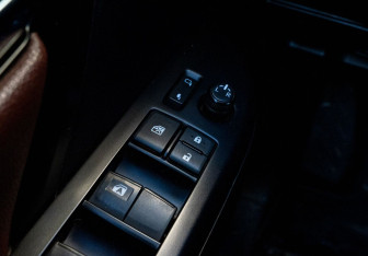 Подержанный автомобиль Toyota Fortuner 2020 года (16 фото)