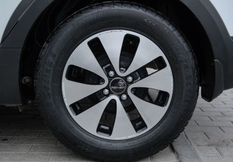 Подержанный автомобиль Kia Rio Hatchback 2018 года (20 фото)