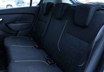 Подержанный автомобиль Renault Sandero 2020 года (18 фото)