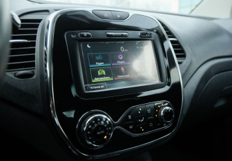 Подержанный автомобиль Renault Kaptur 2016 года (12 фото)