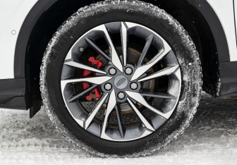 Подержанный автомобиль Geely Coolray 2020 года (22 фото)